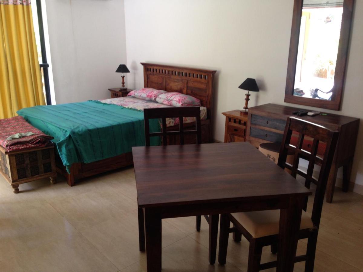 Studio And One Bedroom Apartment In Riviera Sapphire, Siolim Exterior foto